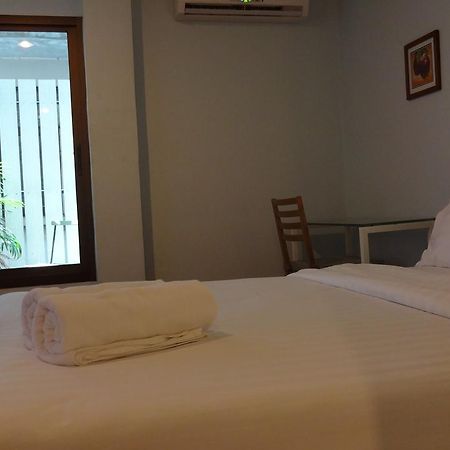 Mango Bedroom Inn Bangkok Exterior photo