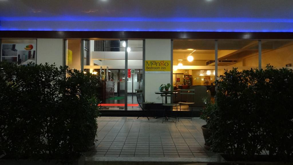 Mango Bedroom Inn Bangkok Exterior photo